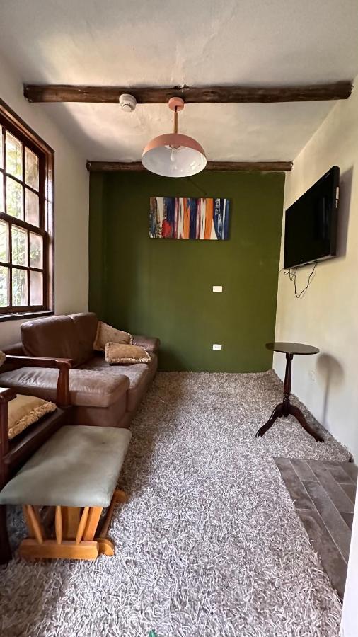 Campus Residencias Bed and Breakfast Quito Exterior foto