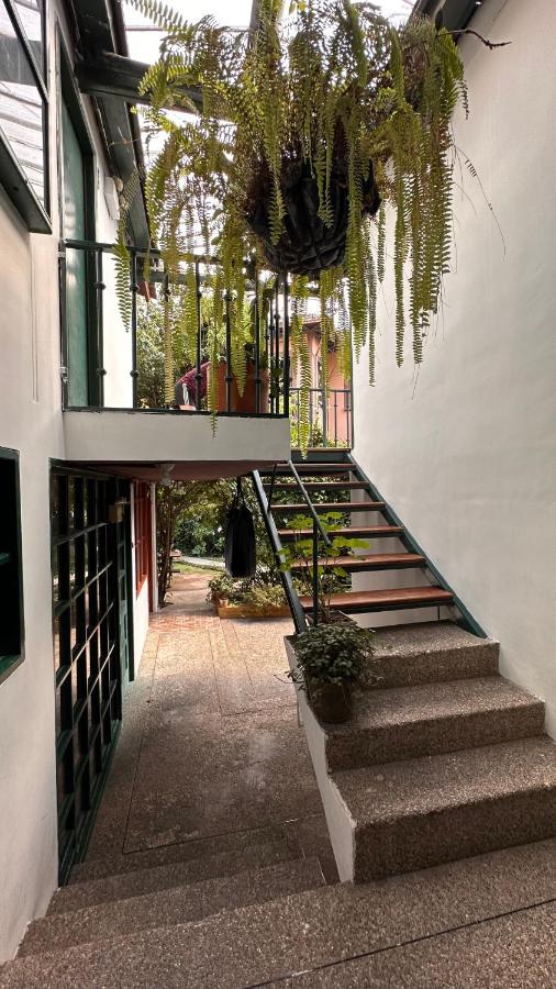 Campus Residencias Bed and Breakfast Quito Exterior foto