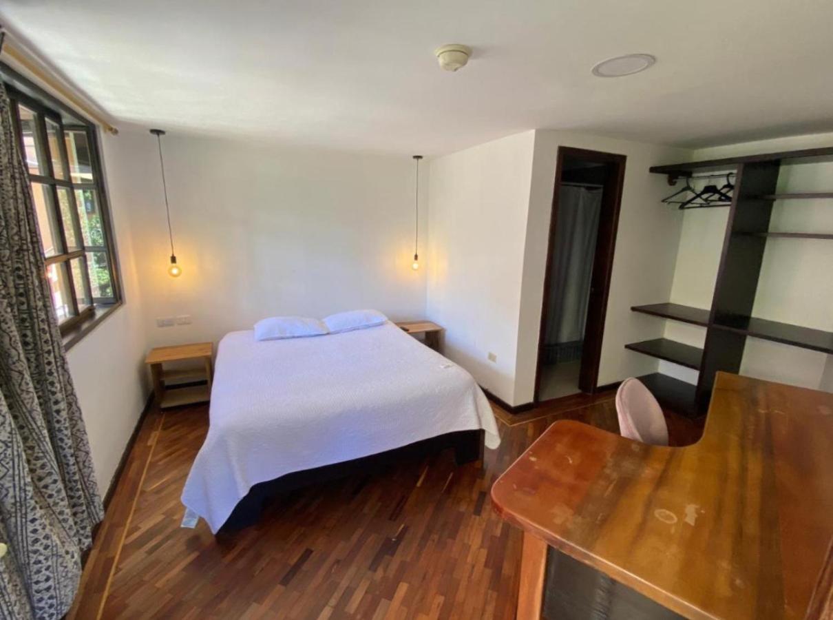 Campus Residencias Bed and Breakfast Quito Exterior foto